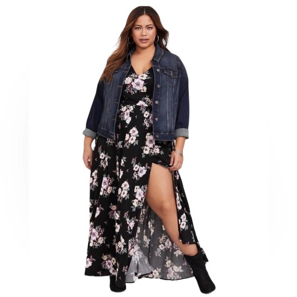 torrid Dresses & Skirts - Torrid Black Floral Challis Maxi Dress Size 2X Ruffle Sleeves V Neck